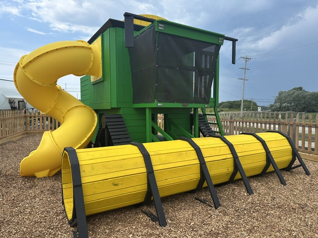 IMG_0041 The Country Bumpkin Garden Center - Combine harvester for kids to have fun and explore